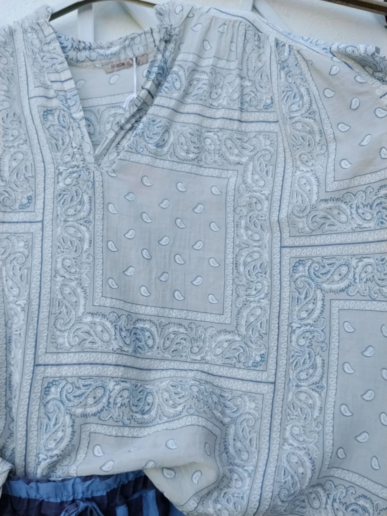 Blusa de algodón estampado BANDANA oversize hasta 44 fresquito y cómodo nuevo sin estrenar  – photo 3